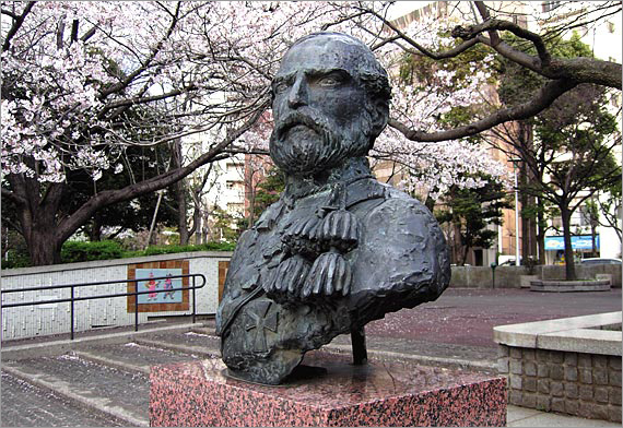 シーボルトの胸像(東京都中央区築地あかつき公園内/幕末、築地は蘭学交流の場となっていた)