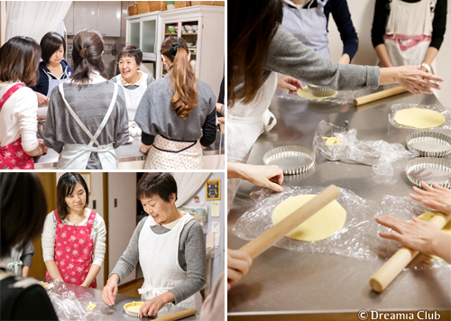 デモのあと、実習開始。わかりやすくて楽しいレッスンに笑顔がたえません