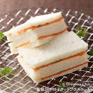 サーモンクリームチーズサンド