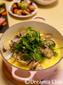 春の黄色い炊き込みご飯