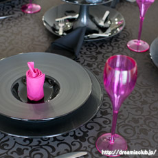 オープン1年。満席が続く少人数制レッスン