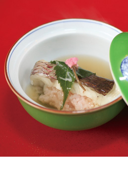 鯛の桜蒸し