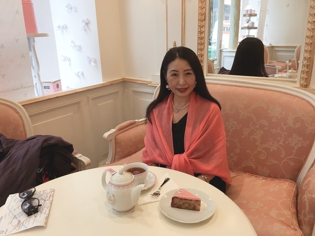 エトワールローズエレガンスマナースクール　ラグジュアリーマナー＆フラワー＆テーブルデコ♡エレガンスサロン　JAPAN美エレガンススタイリスト協会 和泉明子