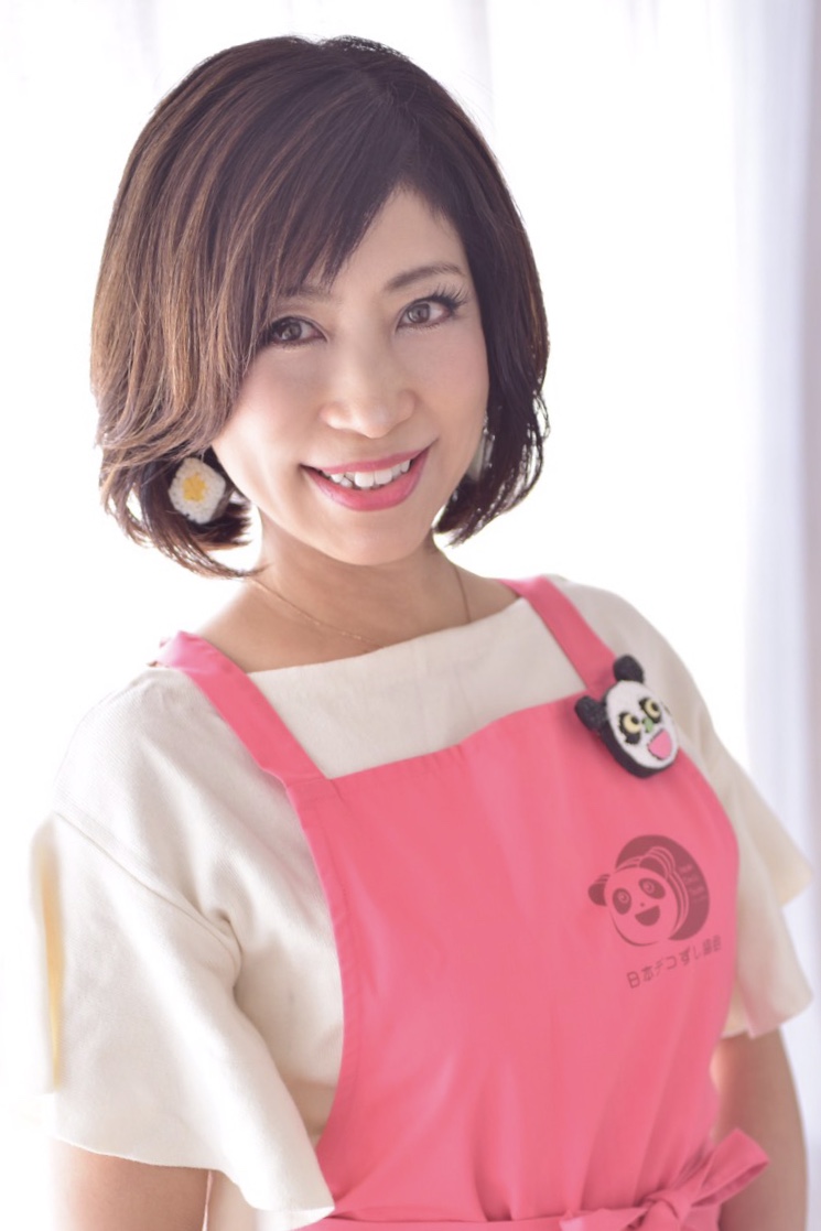 Mano Classe EMI 飾　巻子(恒岡恵美）