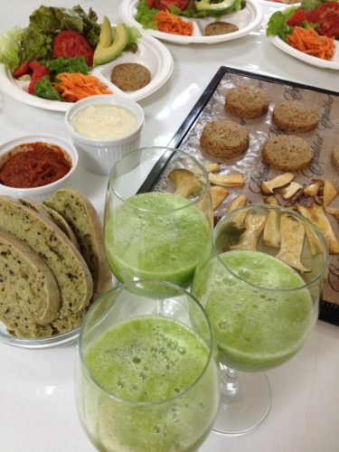 Raw Food & Living Beauty 福山 明子