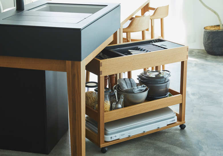 必要なものだけを収納するワゴン