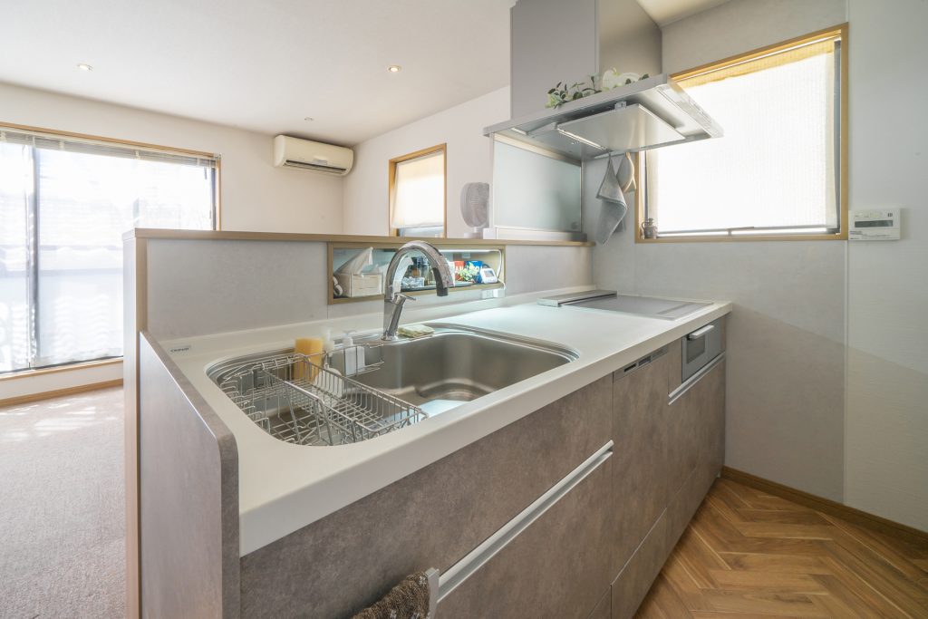 デュアルトップ対面キッチン