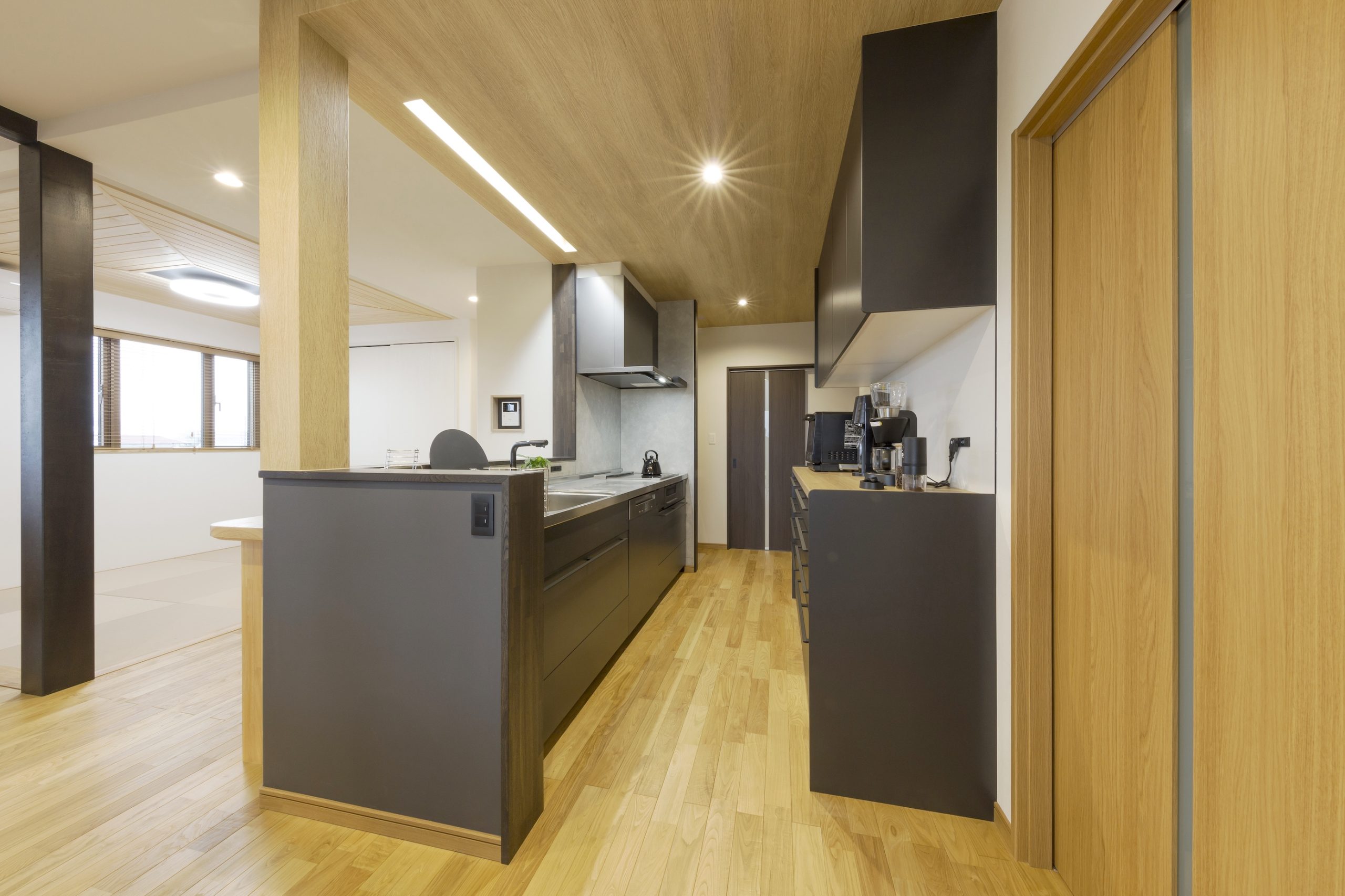 家づくりのプロが見つけた、家事動線から導くキッチン設計