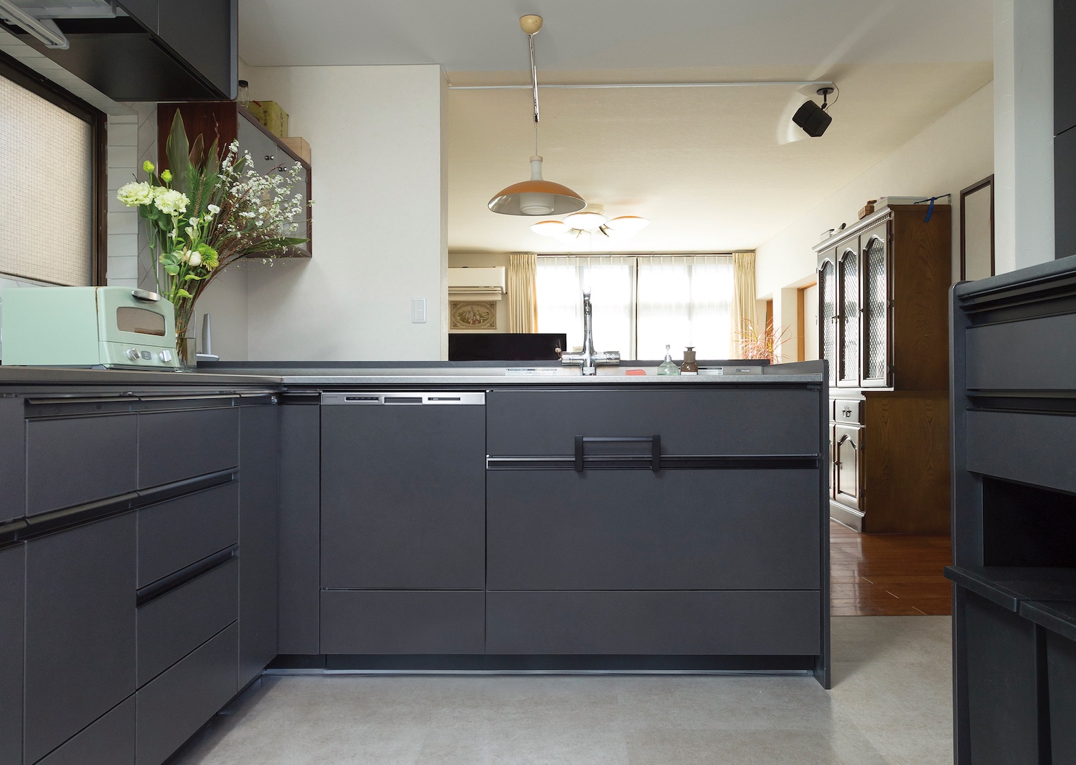 母から娘へ、家族の思い出を受け継ぐキッチン