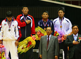 3位入賞を果たした長島選手 （上段 右）
